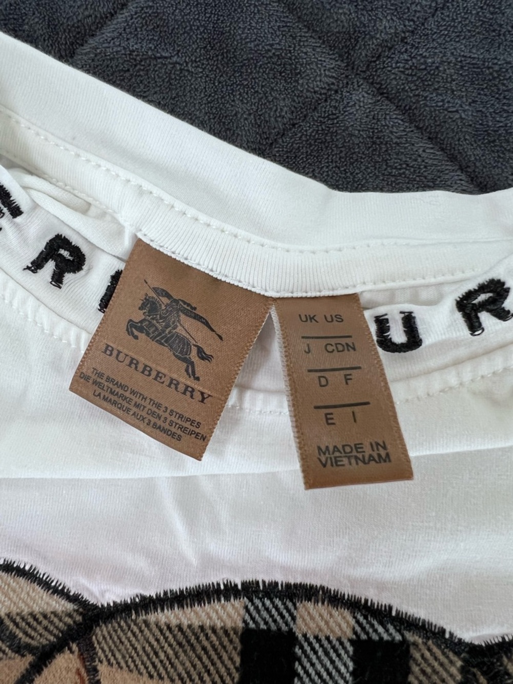 Burberry bear shirt men’s small embroidered tee T-Shirt B6 - Picture 4 of 9